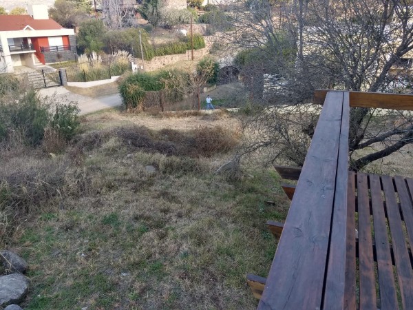 PROMOCIÓN DOLARES 60.000! Casa de 1 dormitorio y amplio terreno con increible vista al lago