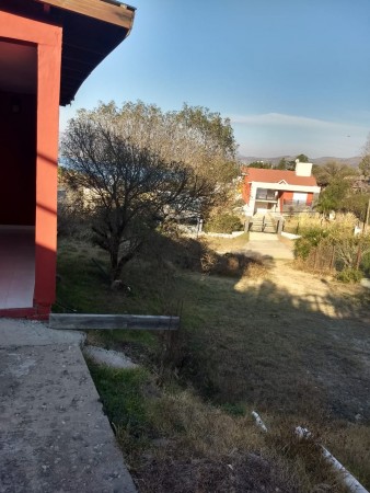 PROMOCIÓN DOLARES 60.000! Casa de 1 dormitorio y amplio terreno con increible vista al lago