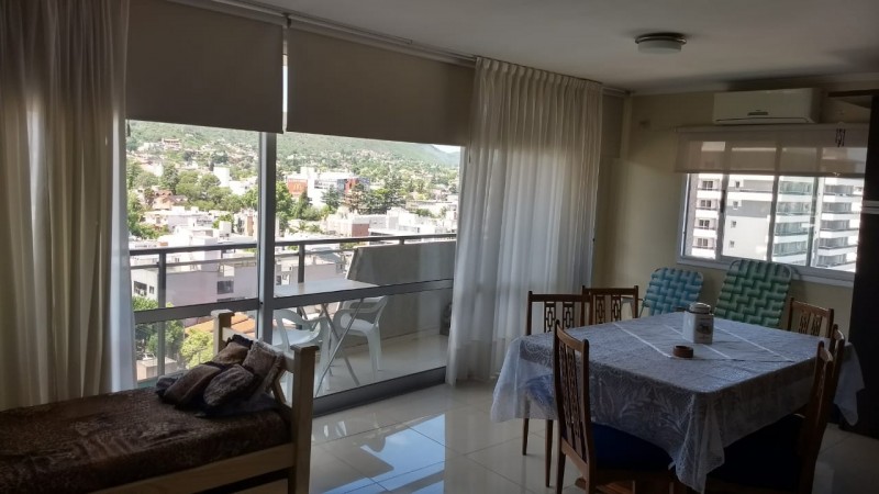 Departamento con balcon. Edificio Torre Manhattan