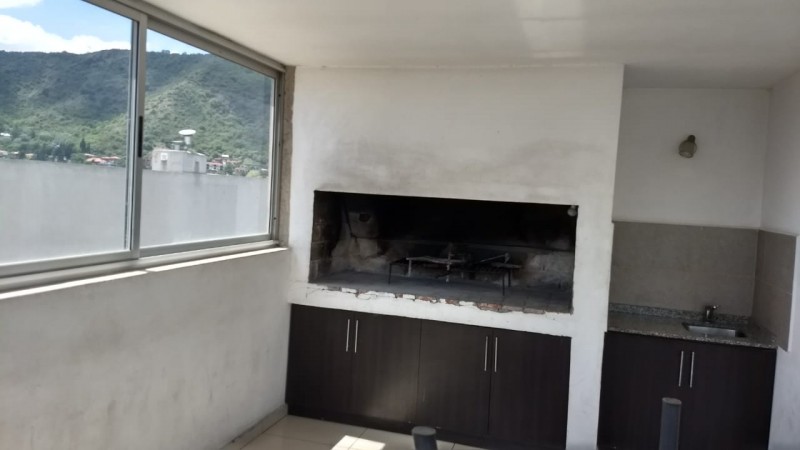 Departamento con balcon. Edificio Torre Manhattan