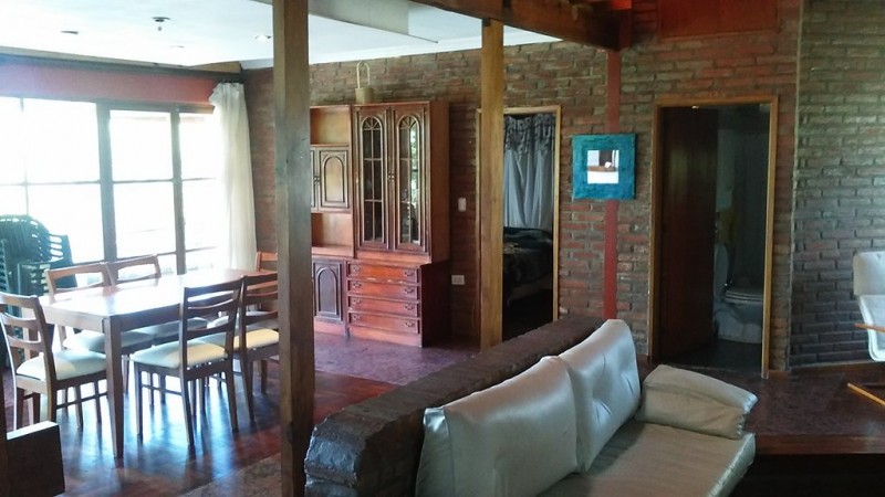 Hermosa casa con dos departamentos ubicada en Villa del Lago, increible vista
