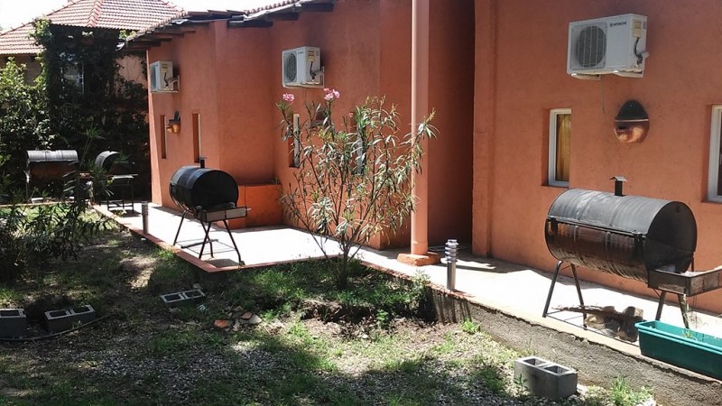 IDEAL INVERSIÓN: Complejo de cabañas de 2 dormitorios cada una, en zona exclusiva de Villa del Lago
