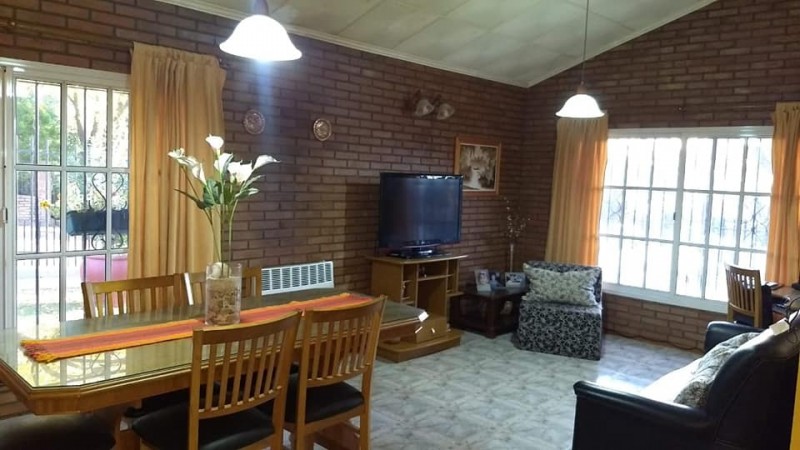 Casa de 3 dormitorios en Barrio Malvinas