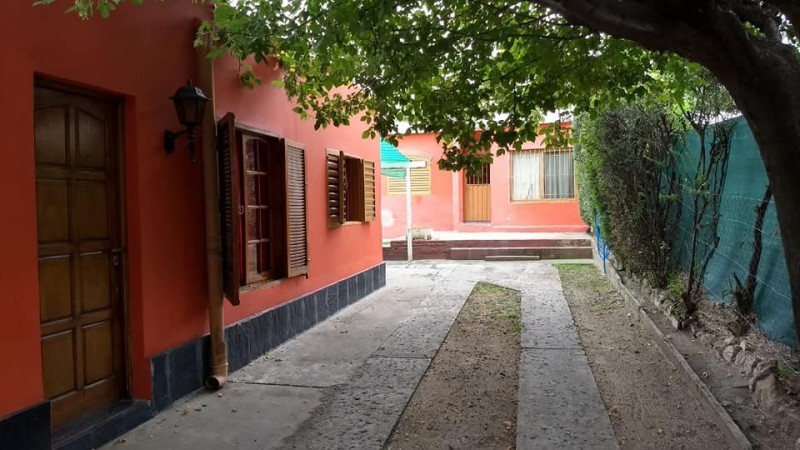 IMPERDIBLE: LOCAL COMERCIAL, LOFTS, CASA PRINCIPAL Y PH DE DOS DORMITORIOS