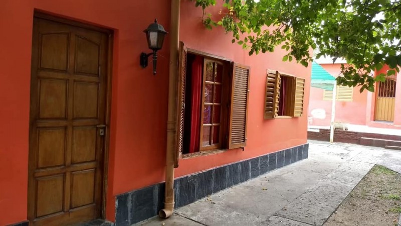 IMPERDIBLE: LOCAL COMERCIAL, LOFTS, CASA PRINCIPAL Y PH DE DOS DORMITORIOS