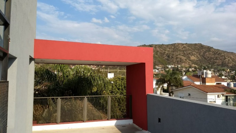 Venta: Complejo de 4 departamentos en Barrio Residencial Sol y Lago