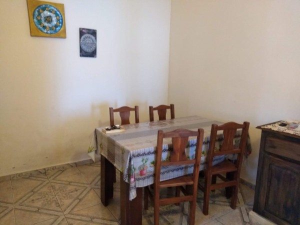 Hermoso PH de 2 dormitorios, ubicado en Barrio Santa Rita, a 150 mts de la costanera del lago
