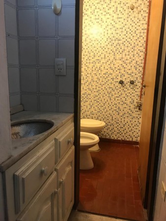 Local comercial, a 30mtrs de la Av. 9 de Julio, Centro Oeste