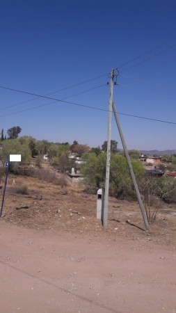 Lote esquina de 2000 mts en Santa Cruz del Lago. Excelente entorno