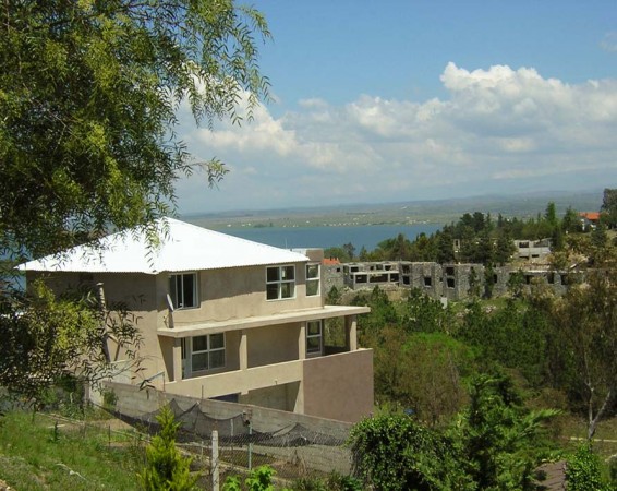 Villa Ciudad America - IMPERDIBLE COMPLEJO DE 6 DEPARTAMENTOS Y CASA PRINCIPAL CON PISCINA