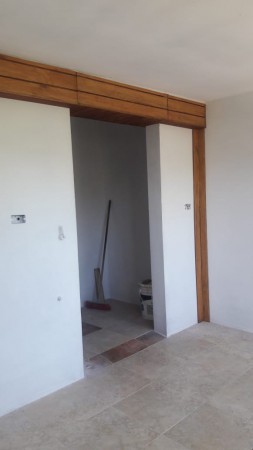 Villa Ciudad America - IMPERDIBLE COMPLEJO DE 6 DEPARTAMENTOS Y CASA PRINCIPAL CON PISCINA