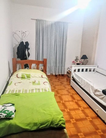 Hermoso PH de 2 dormitorios, ubicado en Barrio Santa Rita, a 150 mts de la costanera del lago