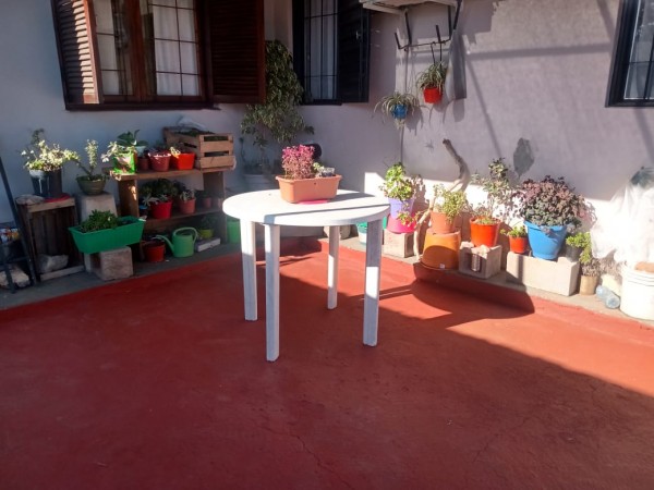 Hermoso PH de 2 dormitorios, ubicado en Barrio Santa Rita, a 150 mts de la costanera del lago
