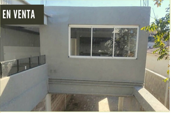 Moderno departamento con balcon y excelente vista