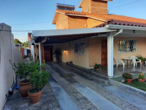 Excelente propiedad en Barrio Malvinas, a media cuadra de Av. Carcano