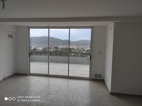 Moderno departamento con balcon y excelente vista