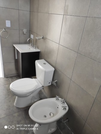 Moderno departamento con balcon y excelente vista