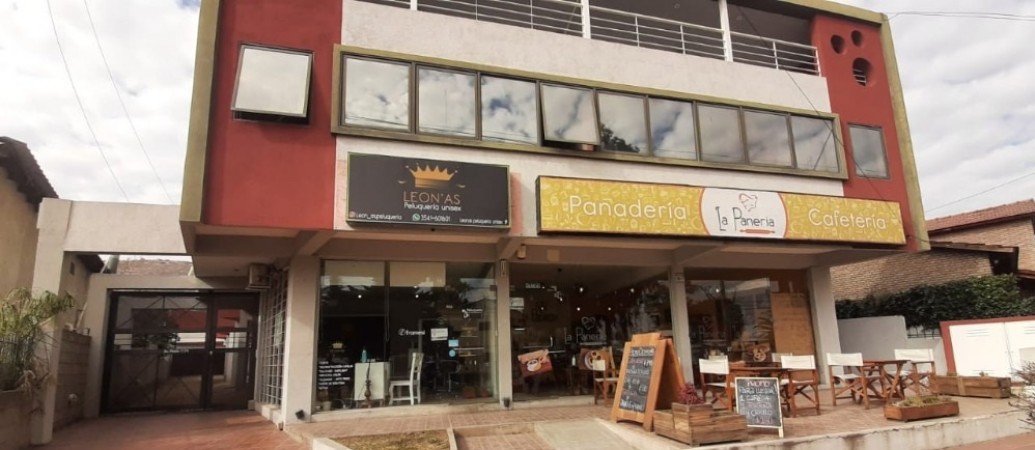 Departamento estilo duplex de 2 dormitorios. A una cuadra de Av. Carcano