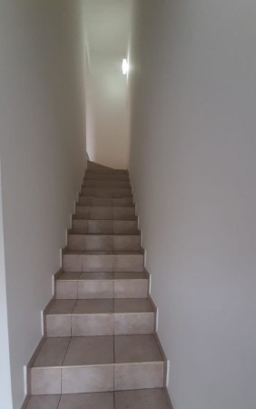 Departamento estilo duplex de 2 dormitorios. A una cuadra de Av. Carcano