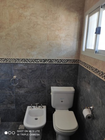 Chalet en PH con departamento en Barrio Malvinas. APTO CREDITO
