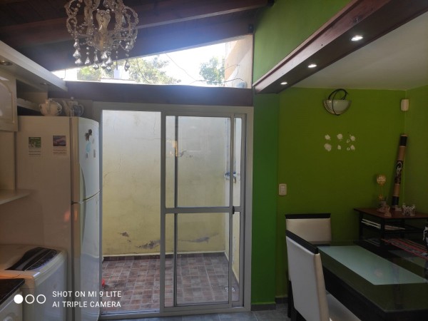 Chalet en PH con departamento en Barrio Malvinas. APTO CREDITO