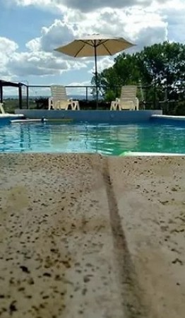 ALQUILO ANUAL COMPLEJO DE 4 CABAÑAS PARA DESARROLLO COMERCIAL
