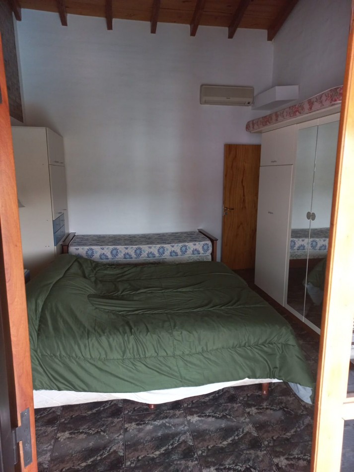 Imponente chalet ubicado en Villa del Lago, a pasos del puente en Ruta 38