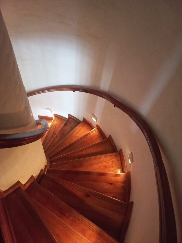 Imponente chalet ubicado en Villa del Lago, a pasos del puente en Ruta 38