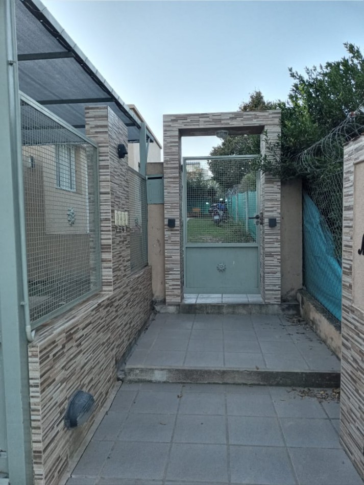 APTO CREDITO: CASA EN PH UBICADA EN SOLARES DE LAS ENSENADAS. A 3 CUADRAS DEL RIO Y A 3 DE PLAZA PRINCIPAL