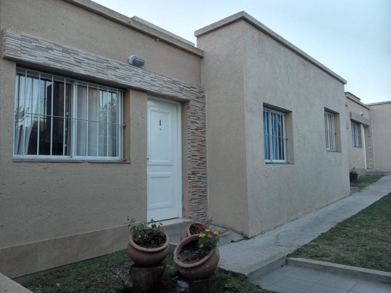 APTO CREDITO: CASA EN PH UBICADA EN SOLARES DE LAS ENSENADAS. A 3 CUADRAS DEL RIO Y A 3 DE PLAZA PRINCIPAL