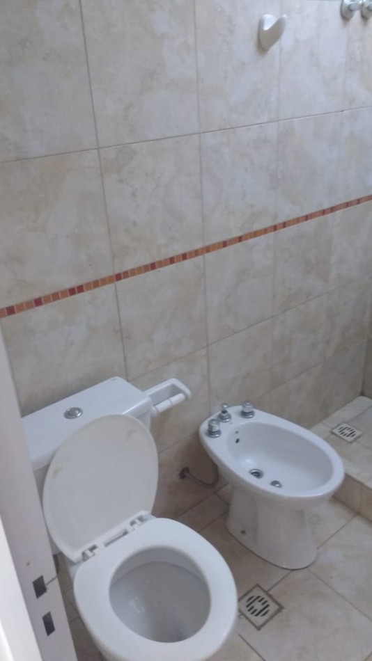 APTO CREDITO: CASA EN PH UBICADA EN SOLARES DE LAS ENSENADAS. A 3 CUADRAS DEL RIO Y A 3 DE PLAZA PRINCIPAL