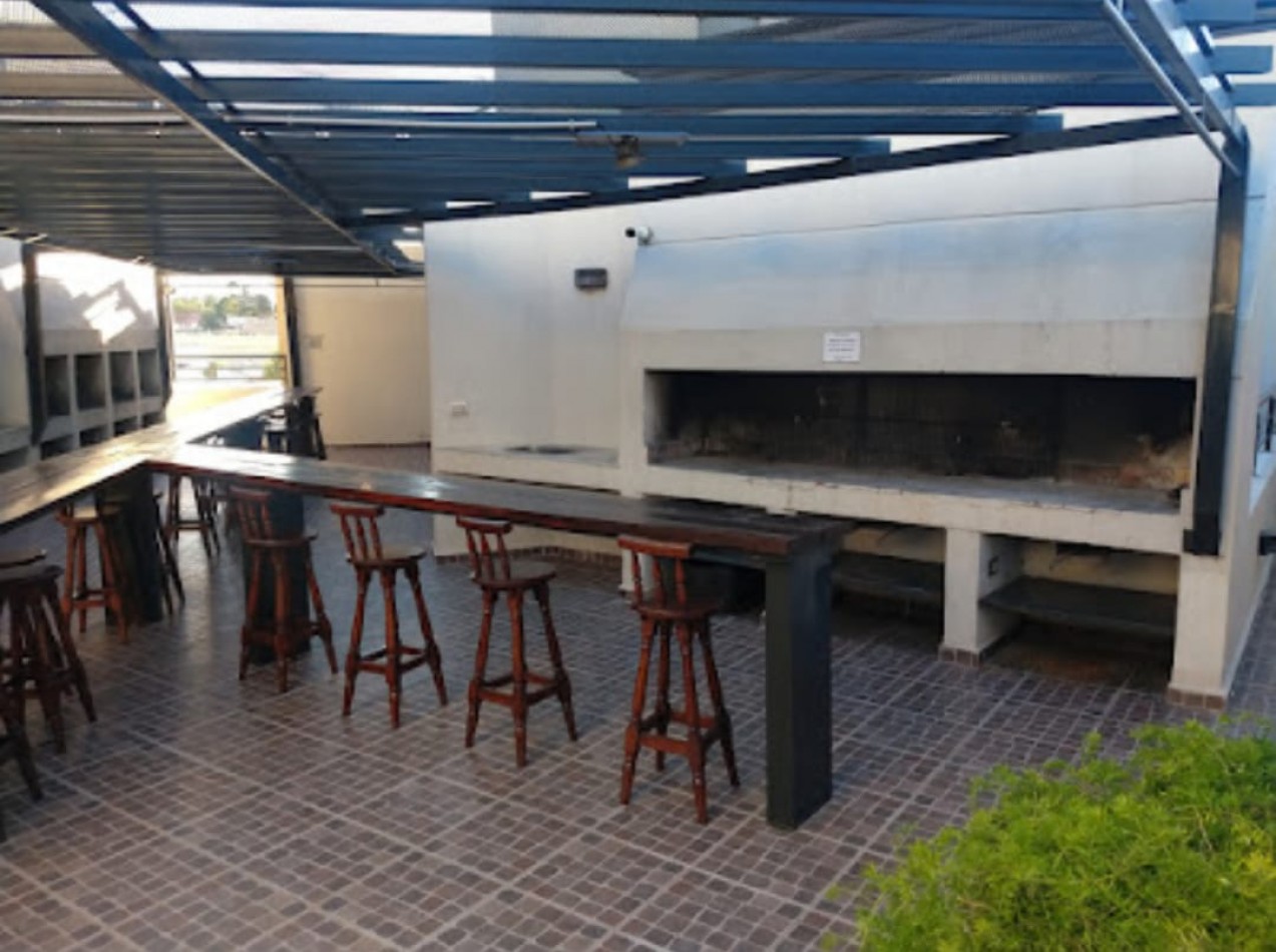 Se vende o permuta: Departamento de 1 dormitorio con cochera en Edificio Miralejos 3