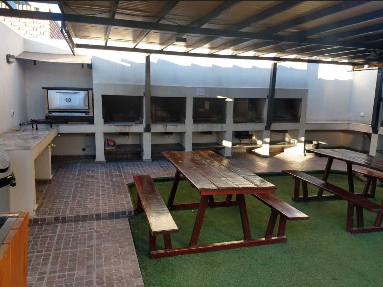 Se vende o permuta: Departamento de 1 dormitorio con cochera en Edificio Miralejos 3