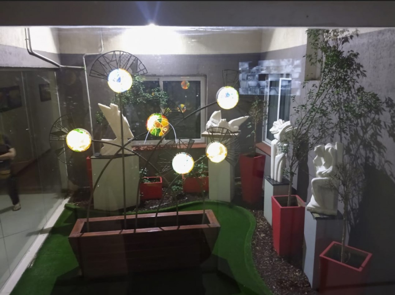 Se vende o permuta: Departamento de 1 dormitorio con cochera en Edificio Miralejos 3
