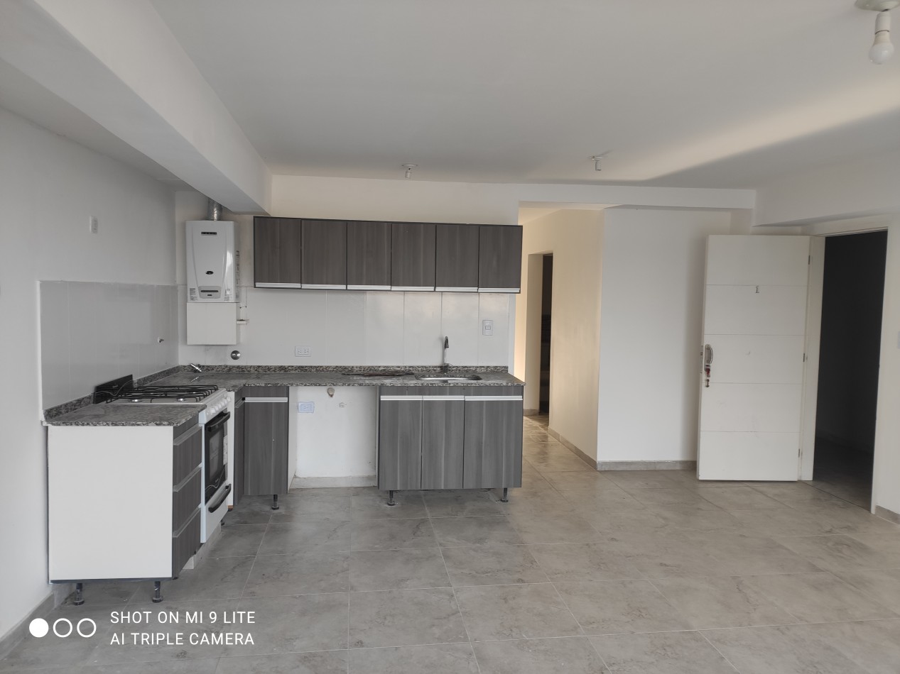 Departamento con Excelente balcon a 12 cuadras del Cucu