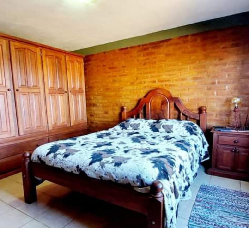 Casa de ensueño en Villa Parque San Miguel con vista al Lago San Roque