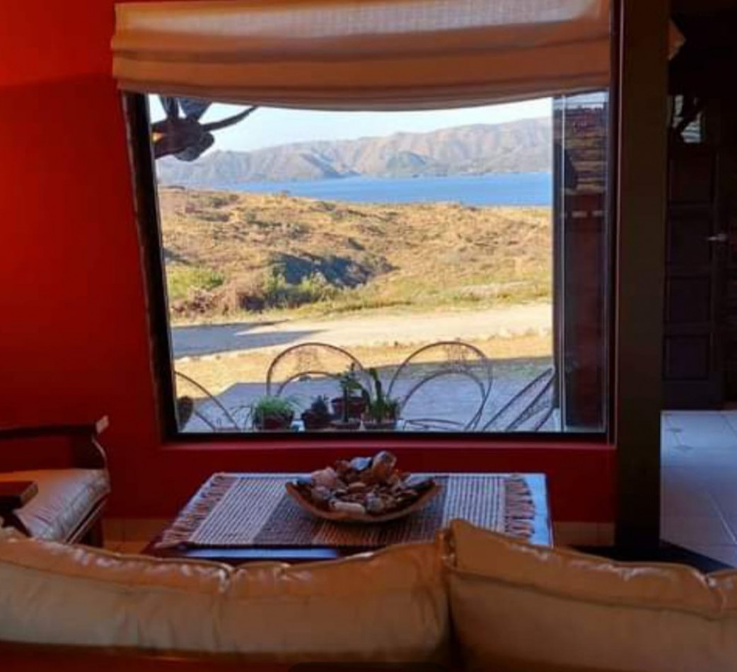 Casa de ensueño en Villa Parque San Miguel con vista al Lago San Roque