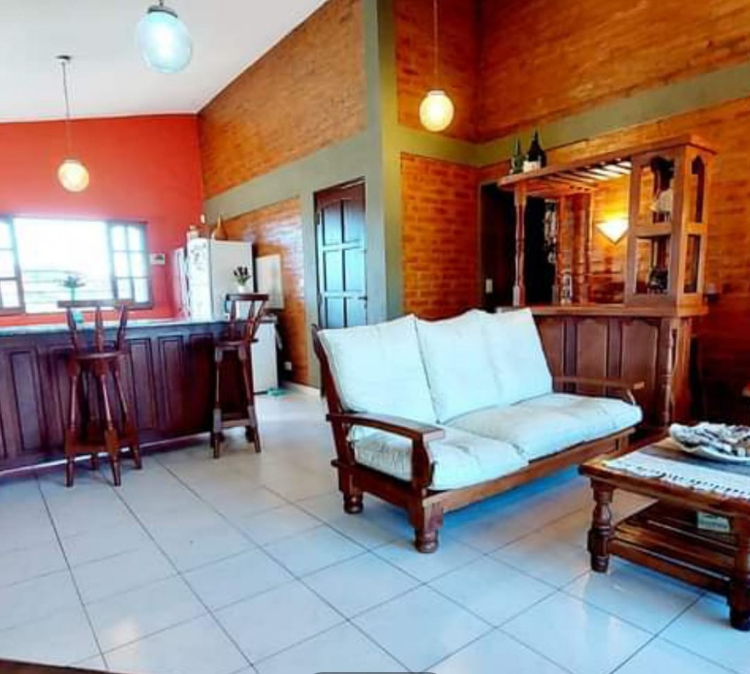Casa de ensueño en Villa Parque San Miguel con vista al Lago San Roque