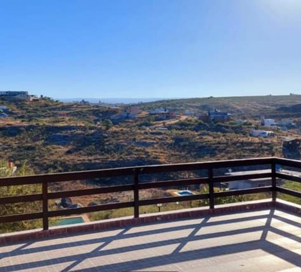 Casa de ensueño en Villa Parque San Miguel con vista al Lago San Roque
