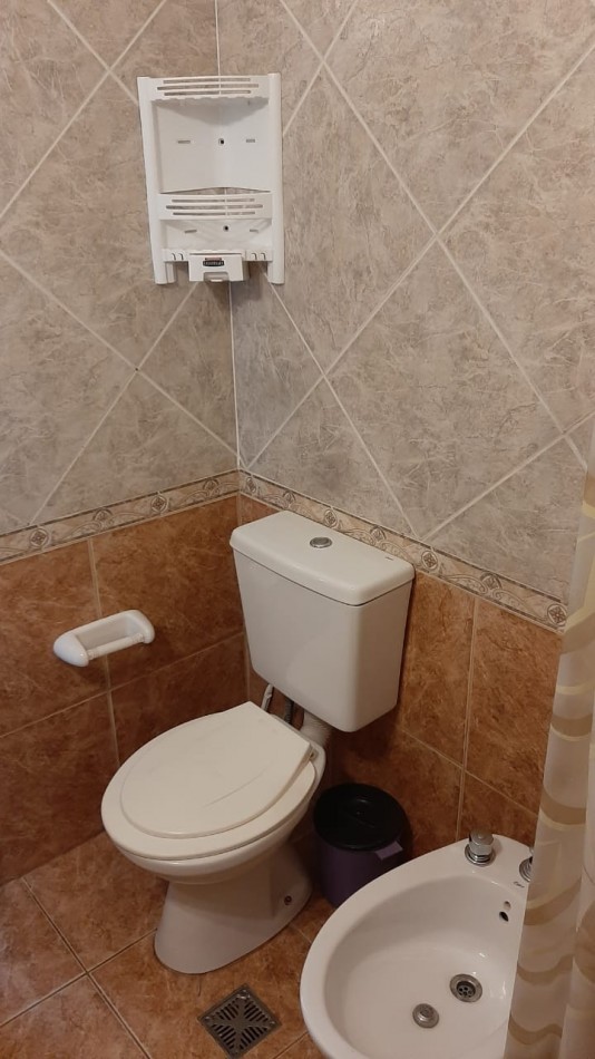APTO CREDITO A 10 CUADRAS DEL CENTRO -1 DORMITORIO CON PATIO EXCLUSIVO
