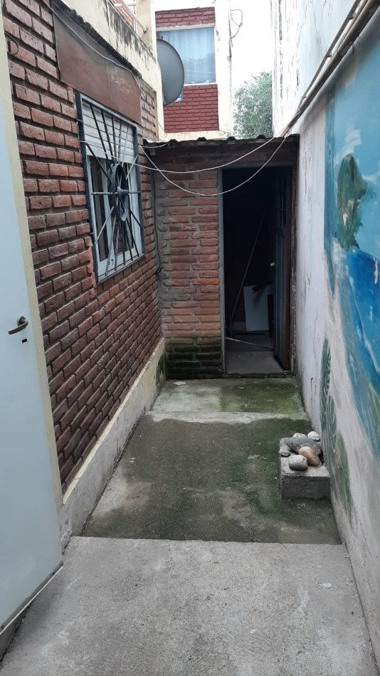 APTO CREDITO A 10 CUADRAS DEL CENTRO -1 DORMITORIO CON PATIO EXCLUSIVO