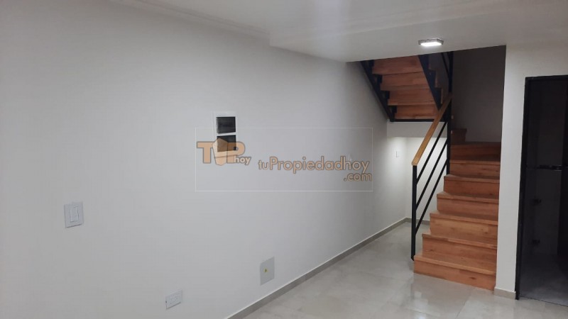 ¡Oportunidad! Hermoso housing triplex a estrenar en Miralejos 17, a 30 mts del Lago.