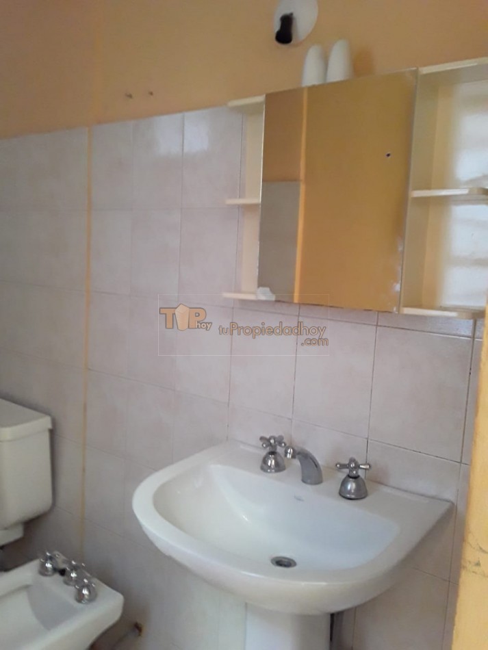 OPORTUNIDAD! DUPLEX DE 2 DORMITORIOS EN BARRIO SANTA RITA