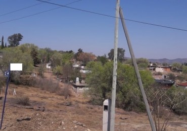 Lote esquina de 2000 mts en Santa Cruz del Lago. Excelente entorno