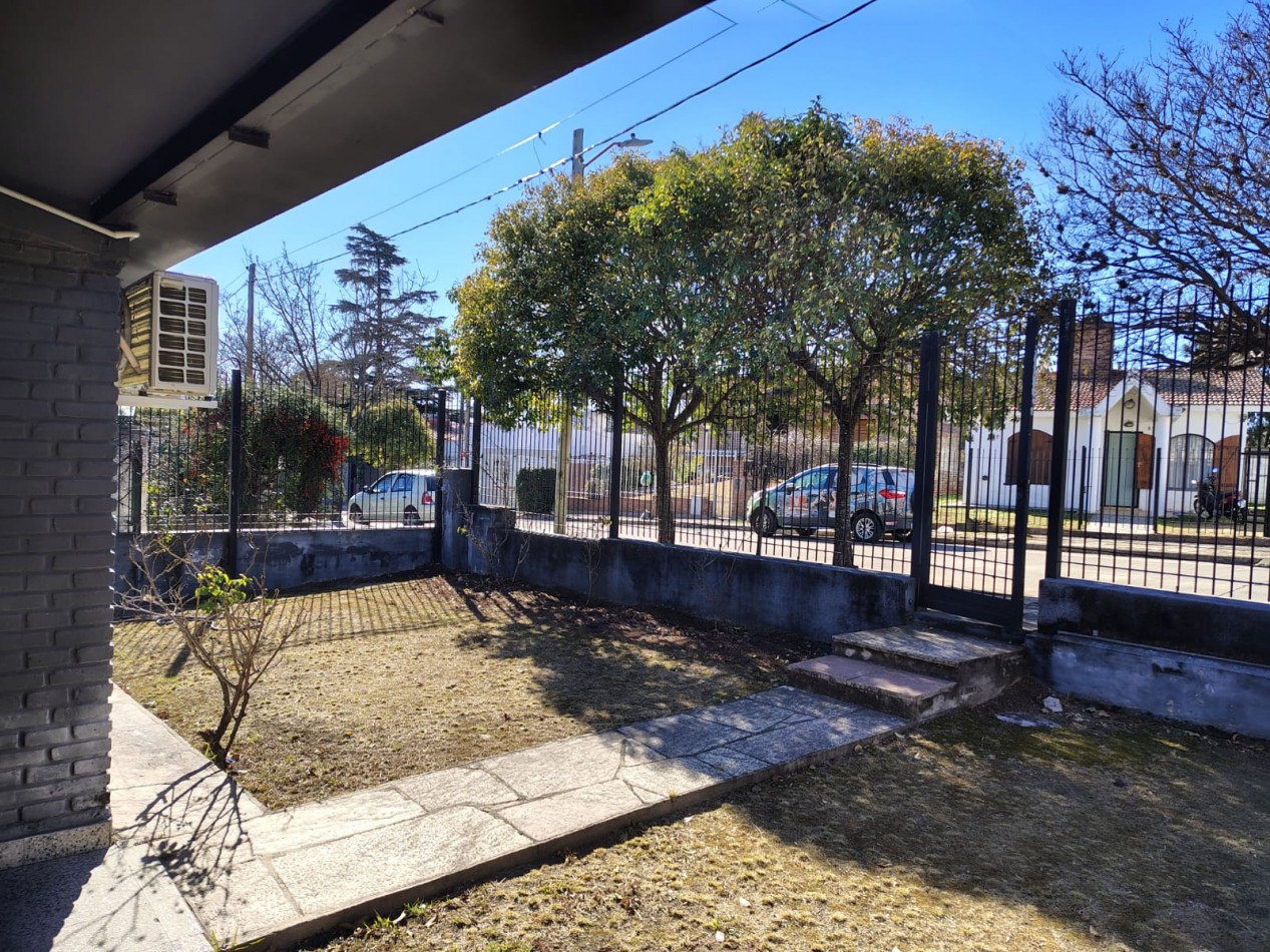 Chalet con Piscina a minutos del centro en Carlos Paz
