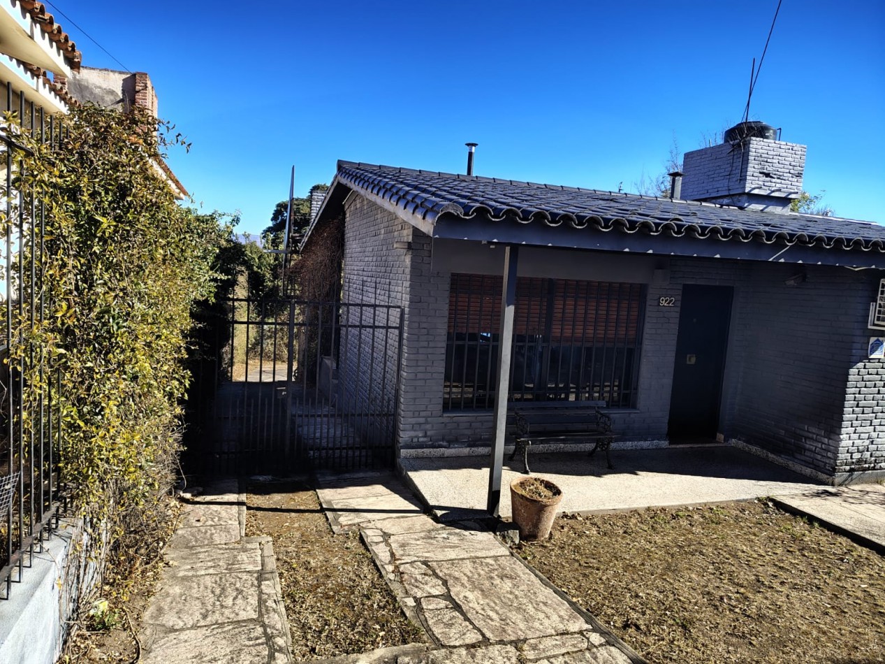 Chalet con Piscina a minutos del centro en Carlos Paz