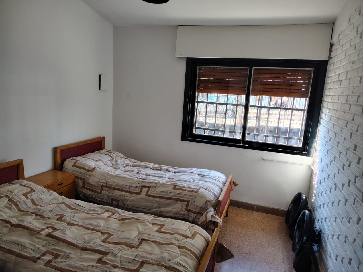 Chalet con Piscina a minutos del centro en Carlos Paz
