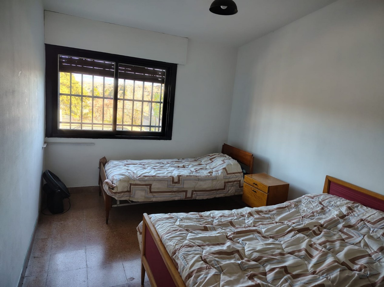 Chalet con Piscina a minutos del centro en Carlos Paz