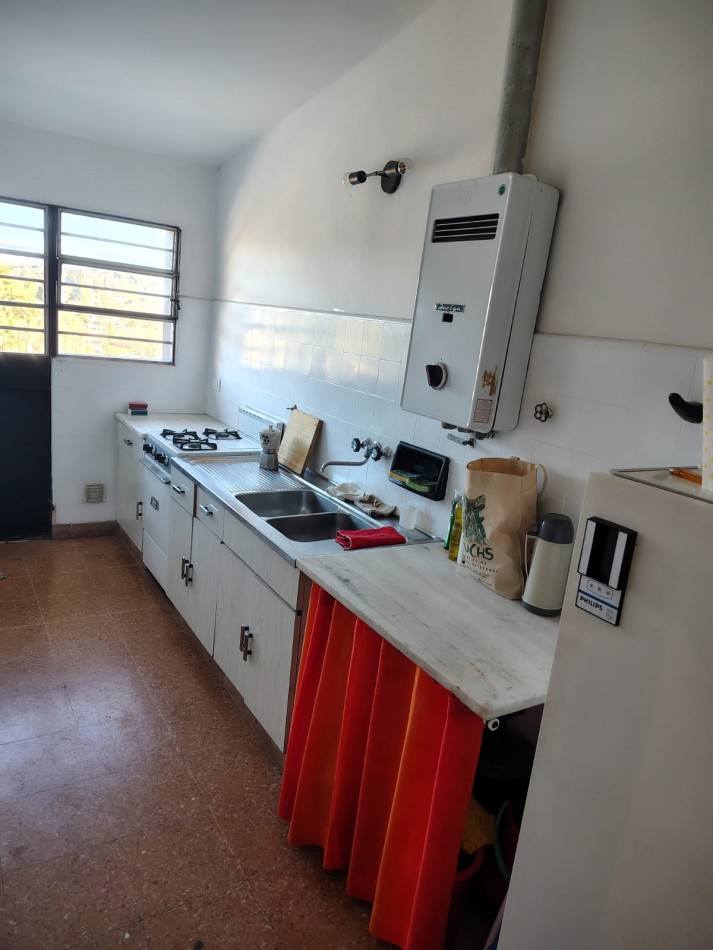 Chalet con Piscina a minutos del centro en Carlos Paz