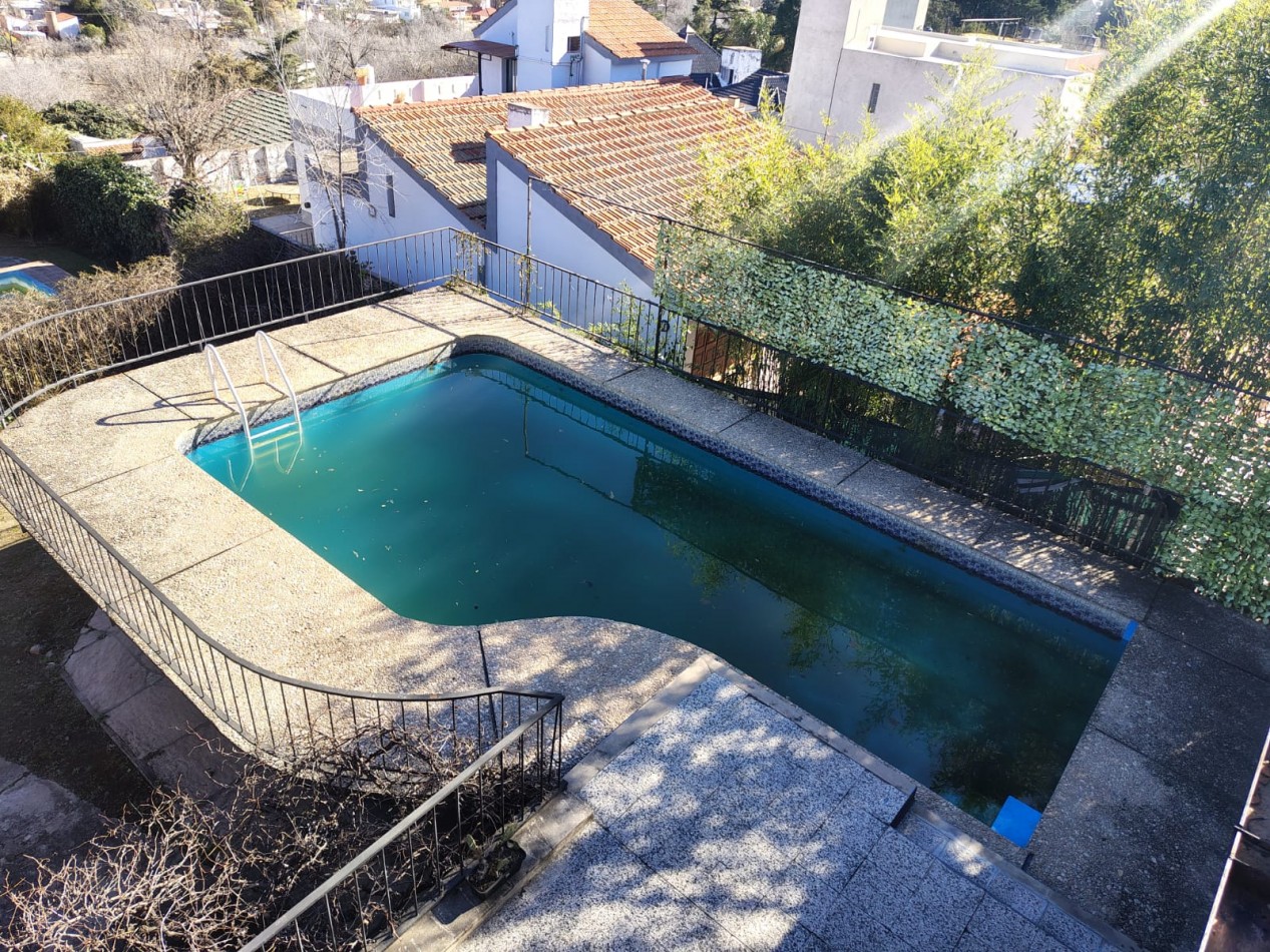 Chalet con Piscina a minutos del centro en Carlos Paz